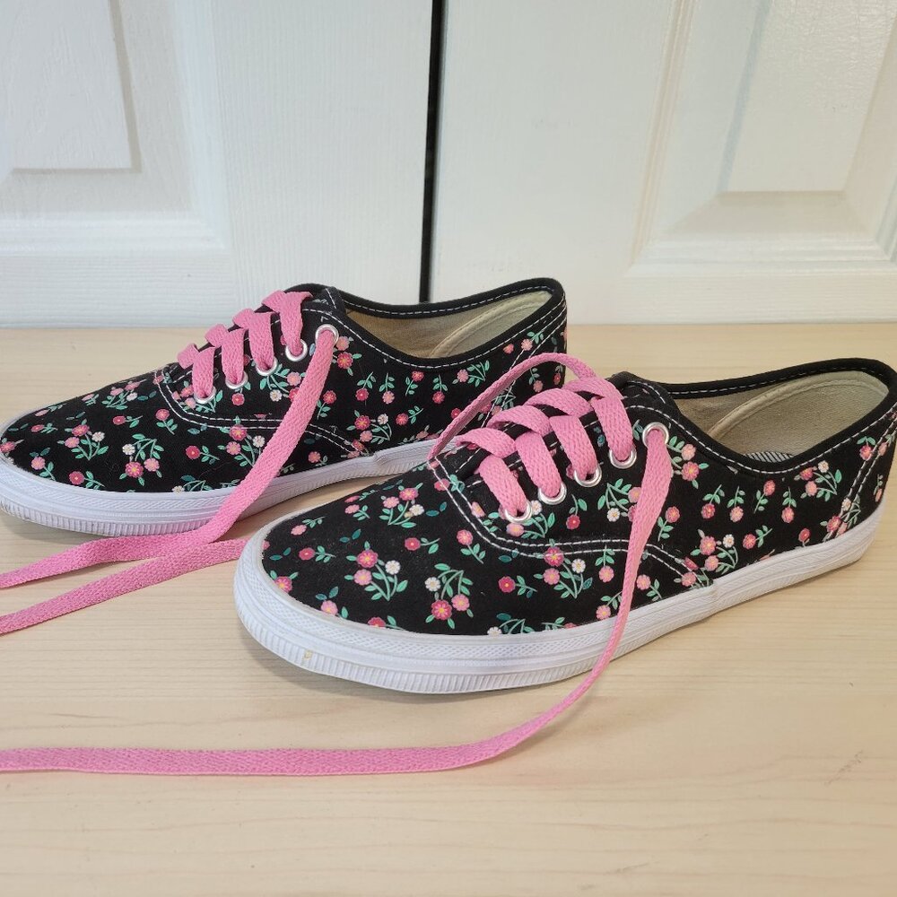AMERICAN EAGLE Black Canvas Pink Green Floral Fashion Sneakers Pink Laces sz 6